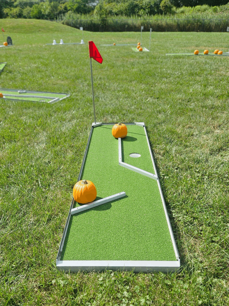 Portrait Mini Golf (1)