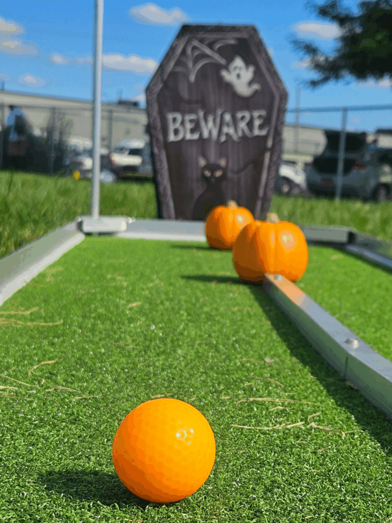 Portrait Mini Golf (3)