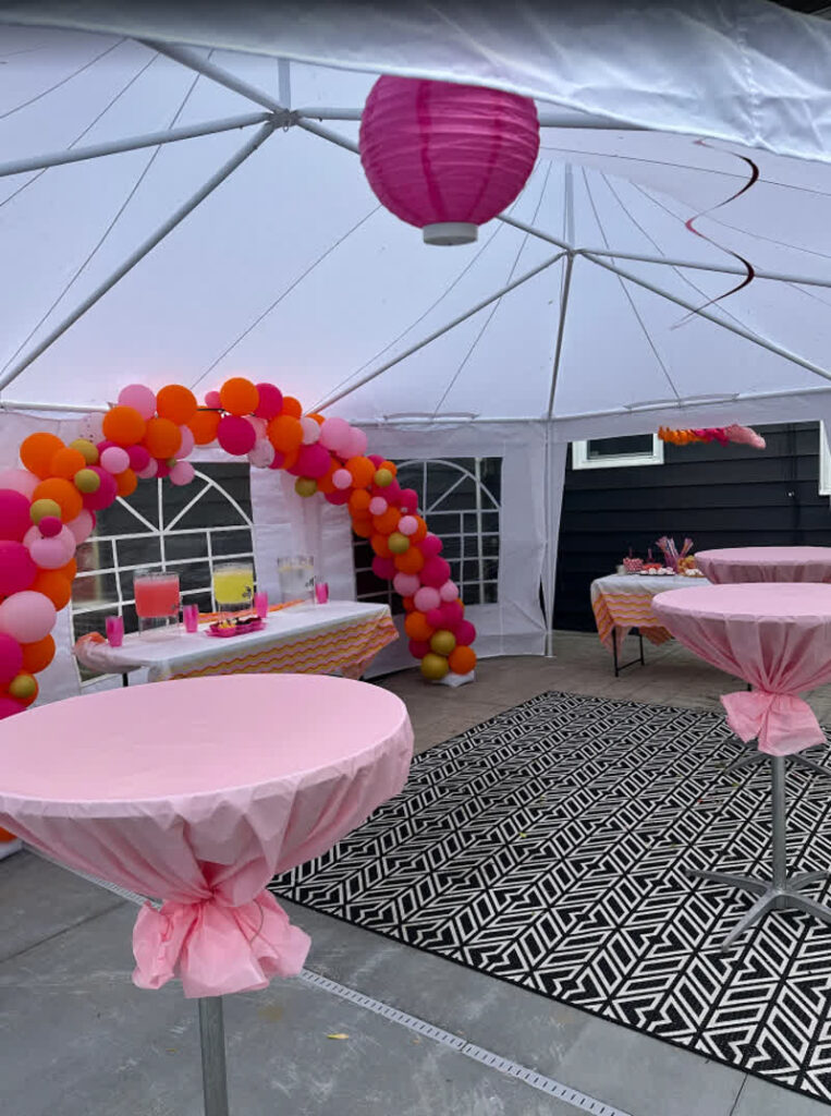 07b7299aa8a58871e1cb306b21954bd927305898e2e7a92816989b8b2d46a04e Elegant Baby Shower Ideas on a Budget