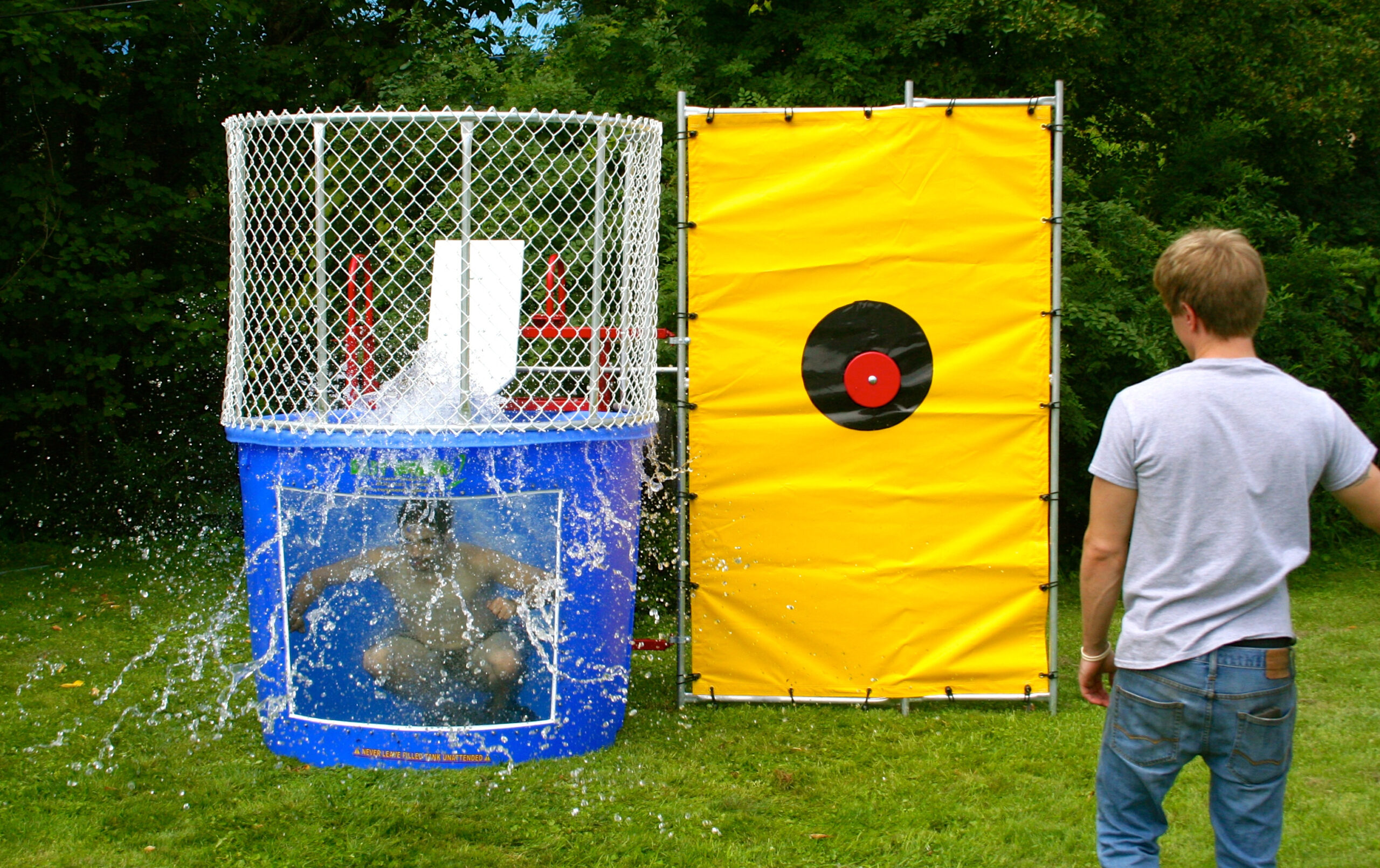 b8a59f074bb5019056778a25a5e3442936dcf05611a2a393f628d23d3149bda7 scaled Ways to Make Your Corporate Event More Fun